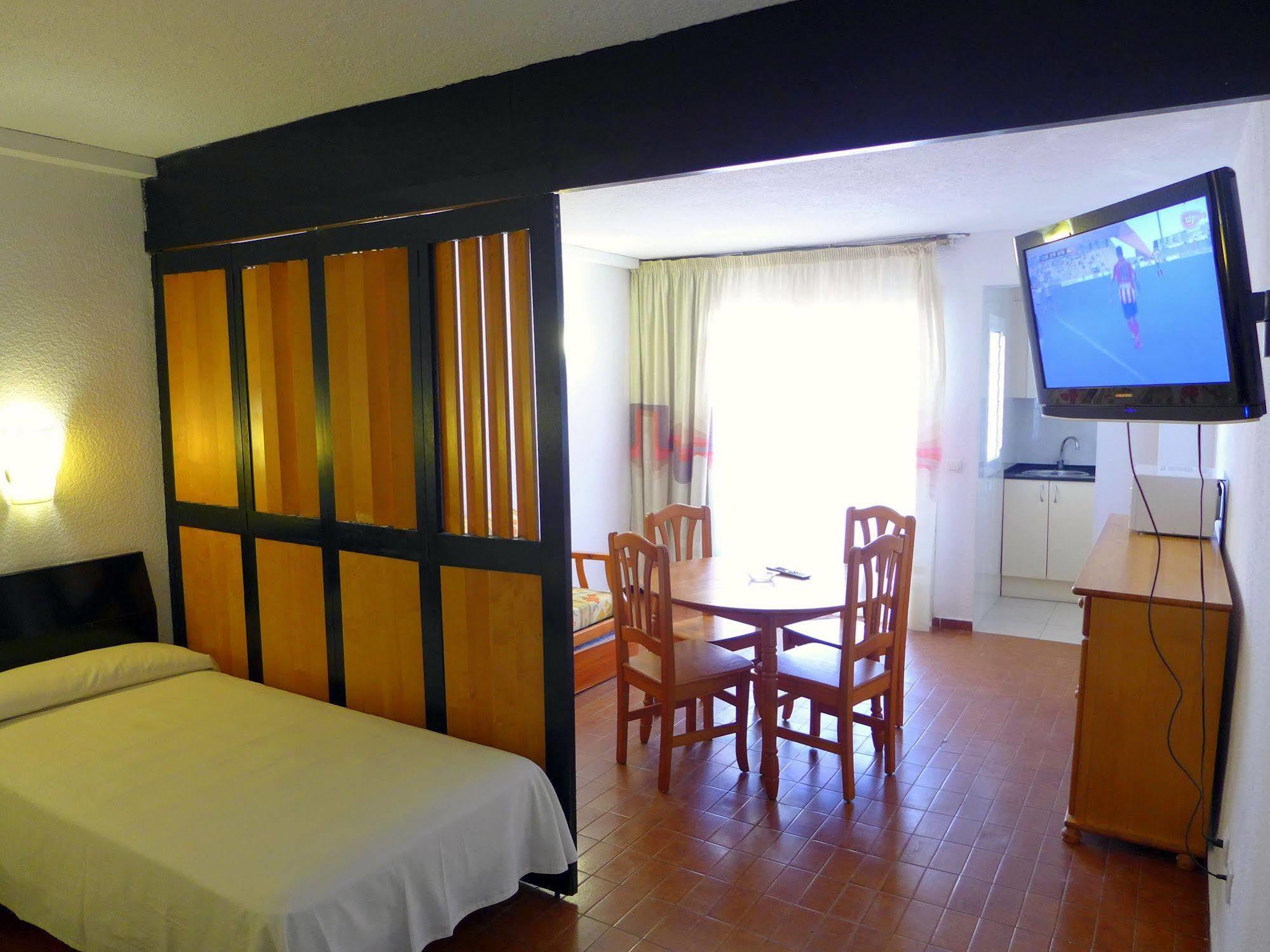 Apartamentos Alboran-Arysal Салоу Екстер'єр фото